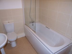 Modern bathroom - click for photo gallery